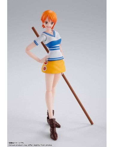 Nami -Romance Dawn-. SH Figuarts. One...