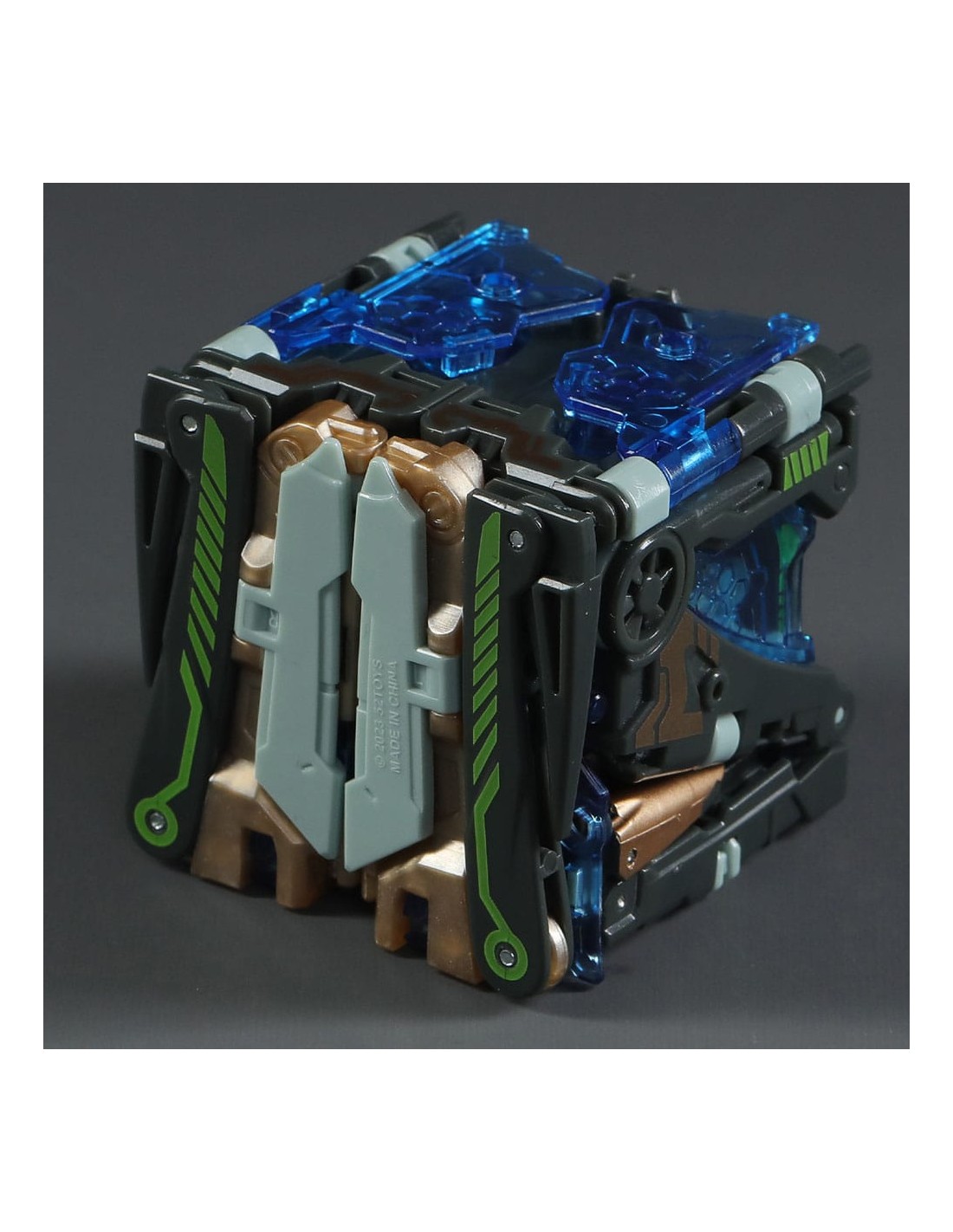 PiXELATOY - BB-64 Radioheadar (Bat). Beastbox. 52TOYS