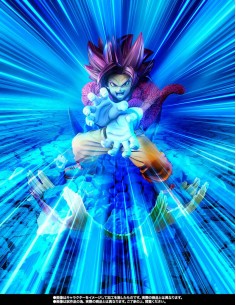 Super Saiyan 4 Son Goku... 2