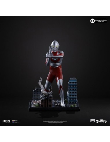 Ultraman. Art Scale 1/10. Iron Studios
