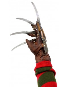 Freddy's Glove Replica 1/1.... 2