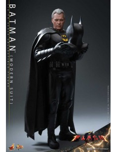 Batman (Modern Suit) 1/6.... 2